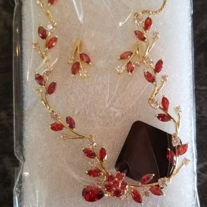 Neclace and eating set red